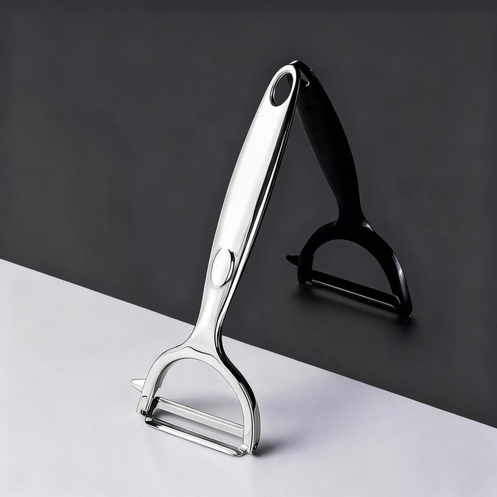 Multifunctional vegetable peeler set