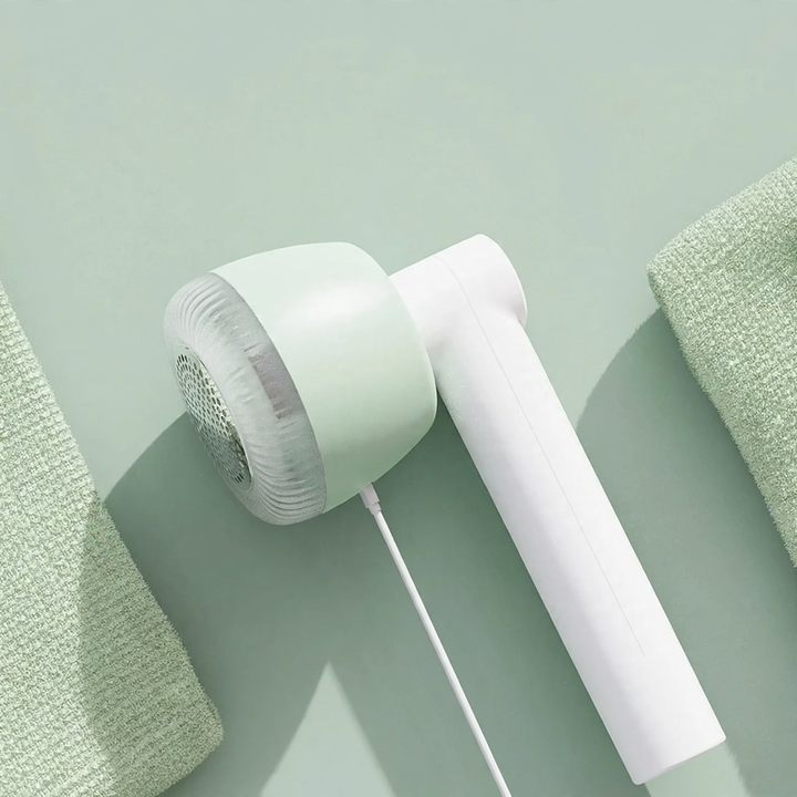 Battery Fluff Remover with Display, 2-in-1