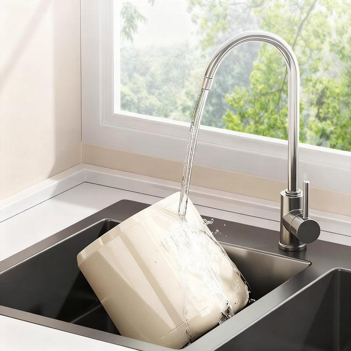 Chopstick and Cutlery Holder with Draining Tray