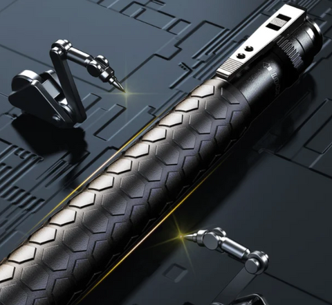 Automatically extendable steel striking stick | Stornfield