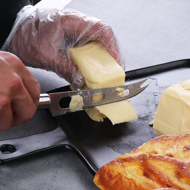 Pizza cutter and cake server made of stainless steel