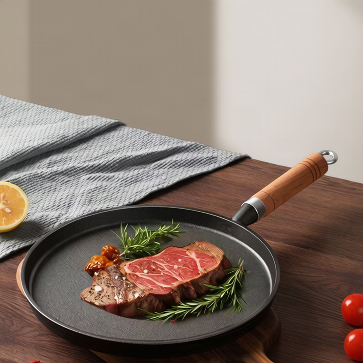 Cast iron frying pan, flat bottom