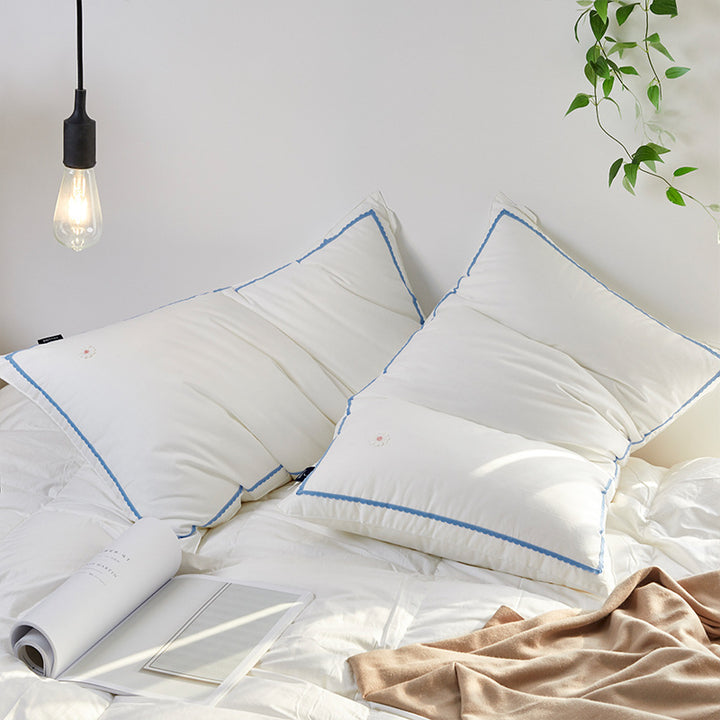 Cotton pillow with polyester filling, washable