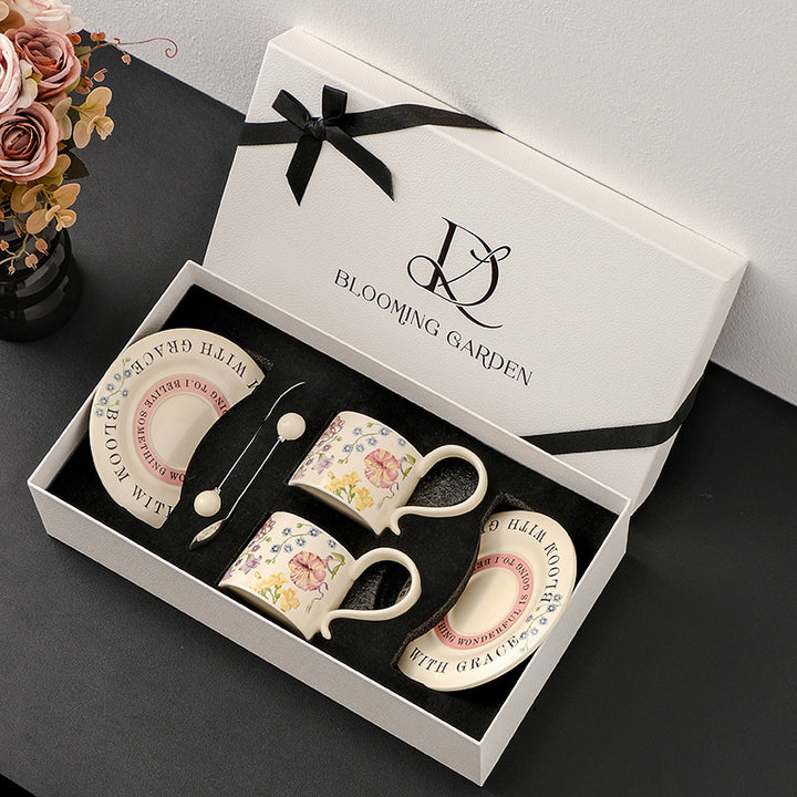 Ceramic coffee mug with floral pattern, 260 ml