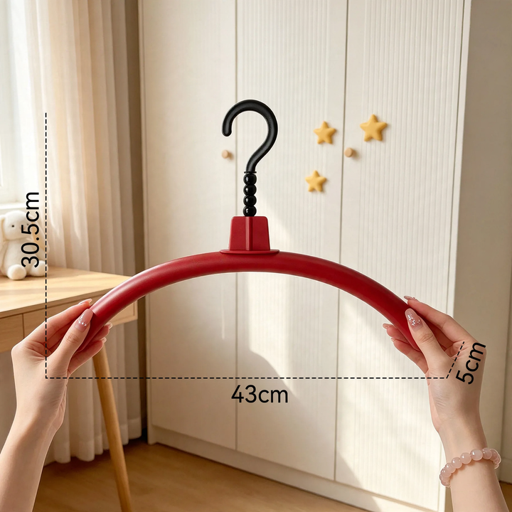 Pig-shaped coat hanger, curved, non-slip