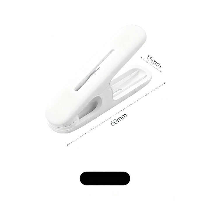 Plastic clothes pegs, set of 12