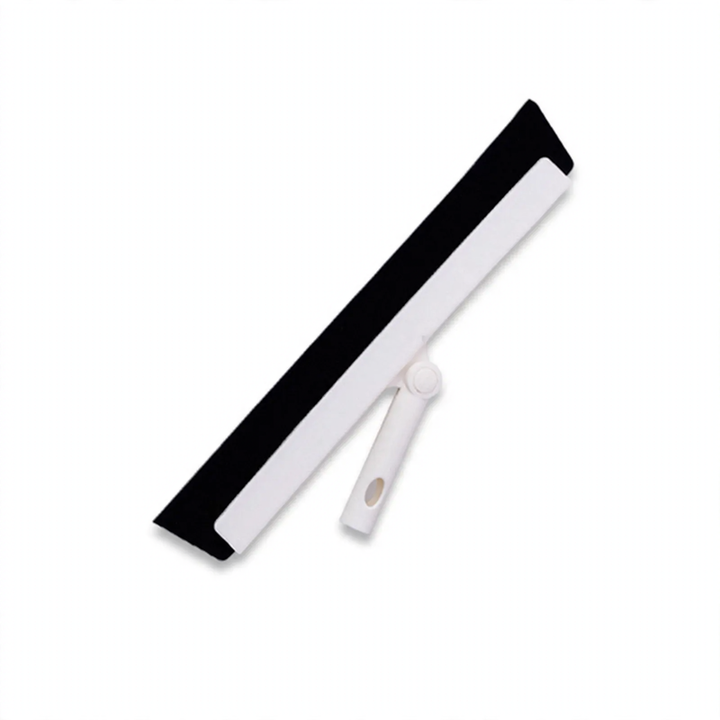 Extendable cleaning rod with interchangeable heads