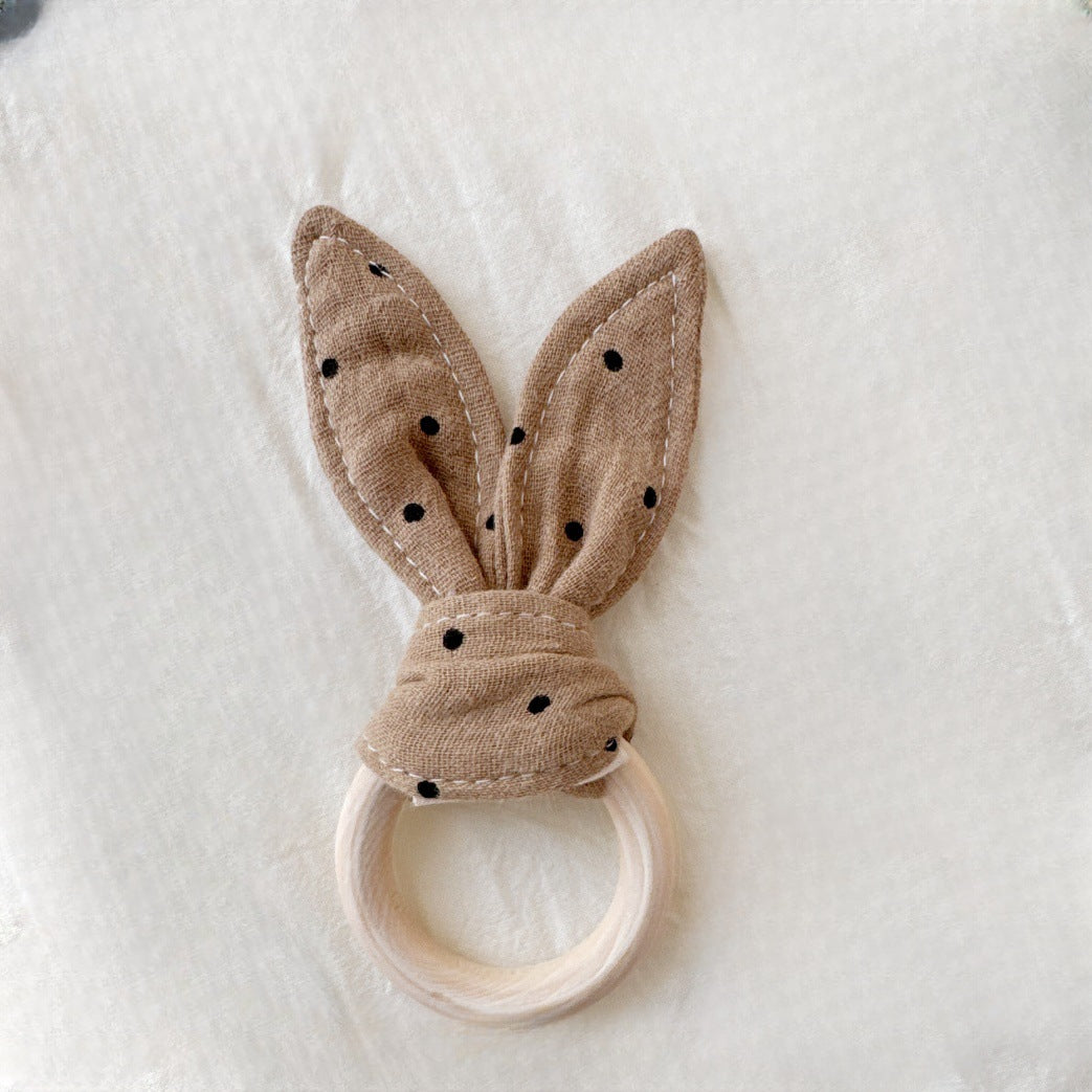Wooden teething ring and cotton fabric
