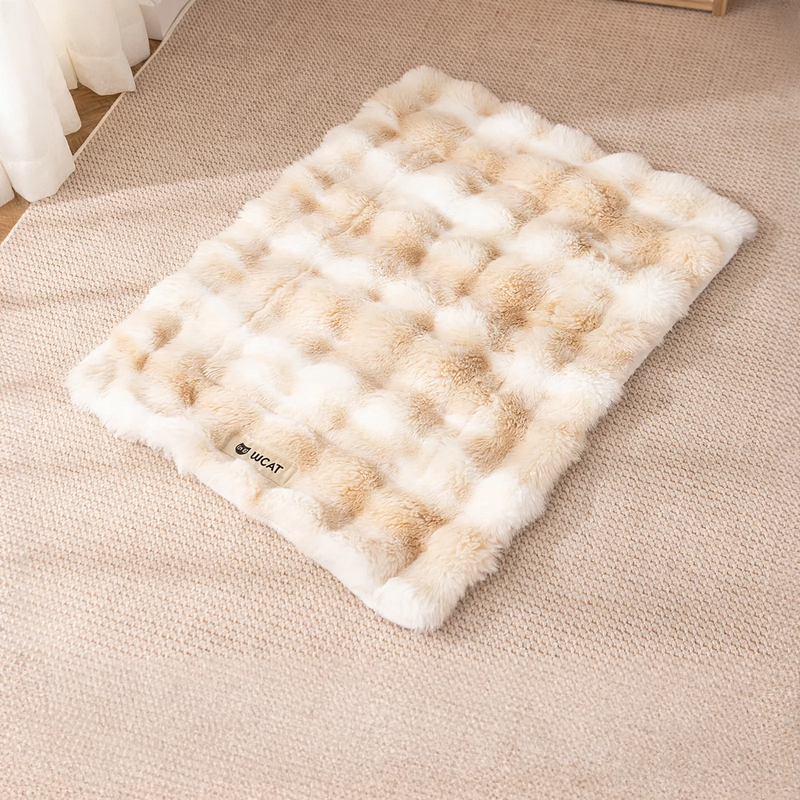 Fluffy heating mat for pets, plush