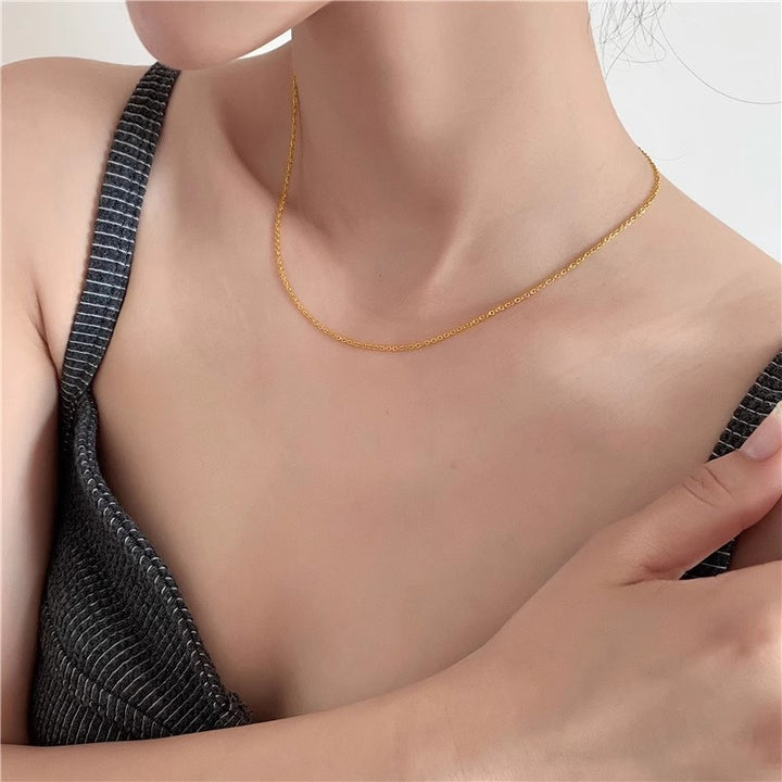 Pearl necklace with acrylic pendant