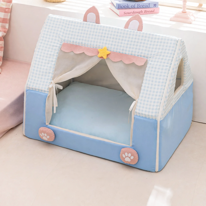 Breathable pet mat with border