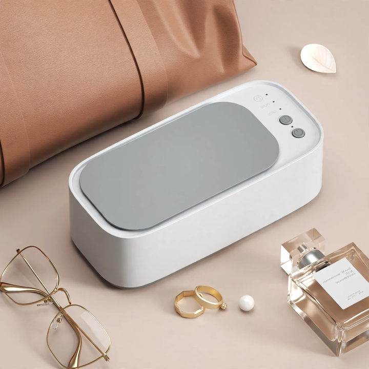 Multifunctional ultrasonic cleaning device
