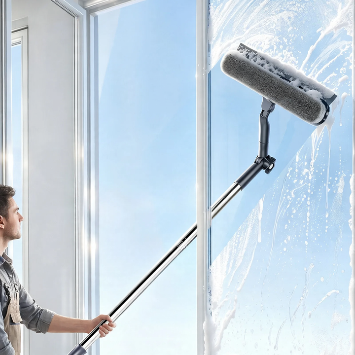 Window cleaner with adjustable angle
