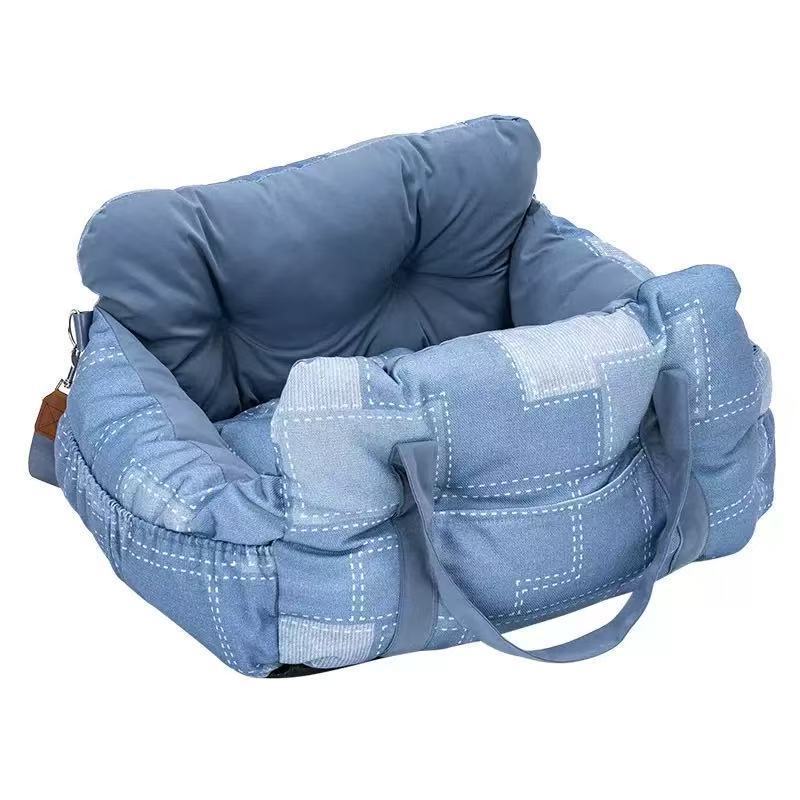 Car seat and travel bed for dogs, washable