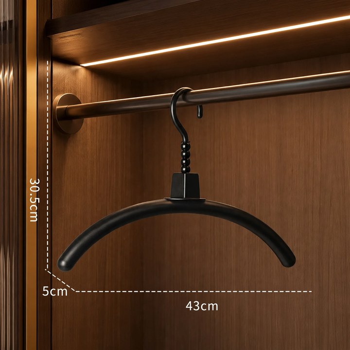 Clothes hanger, arched, checkerboard pattern