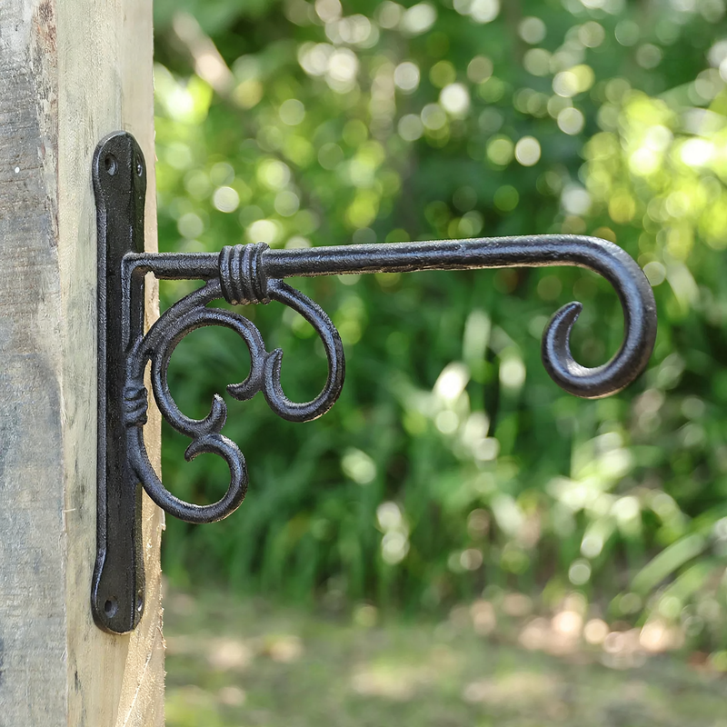 Cast iron wall hooks, American style