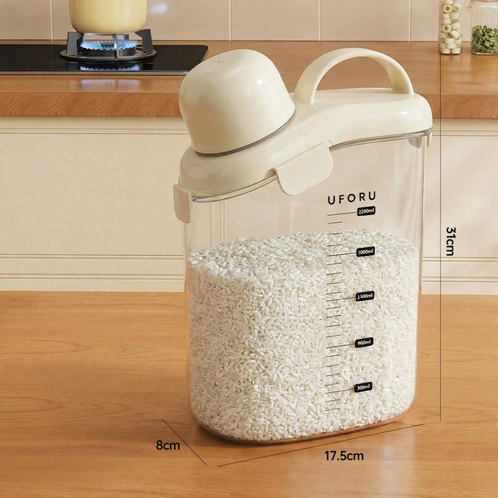 Portable storage container with lid, 2–3 liters, plastic