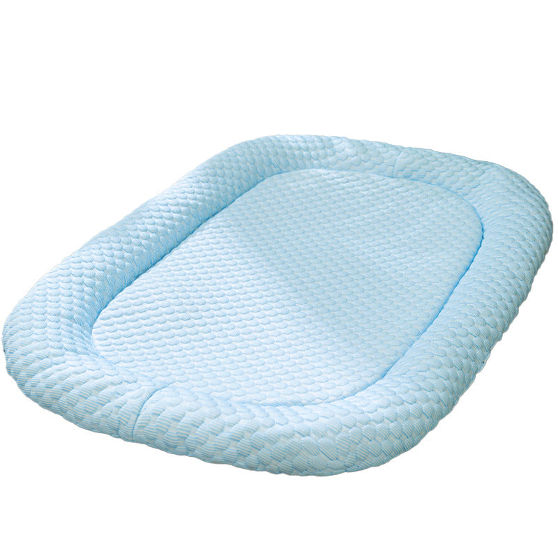 Breathable pet bed made of polyester