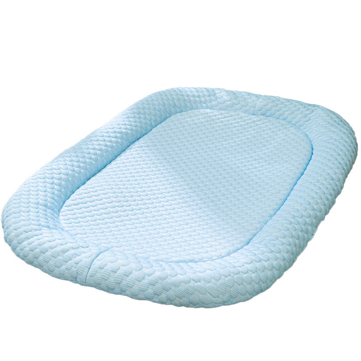Breathable pet bed made of polyester