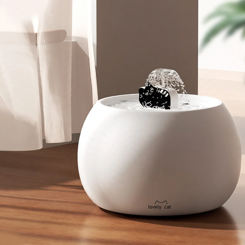 Ceramic water dispenser for cats, round, with circulation