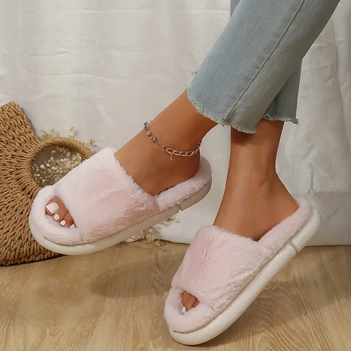 Cozy fur slides | Stornfield