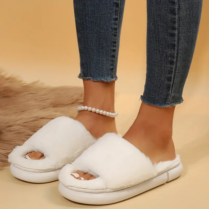 Cozy fur slides | Stornfield