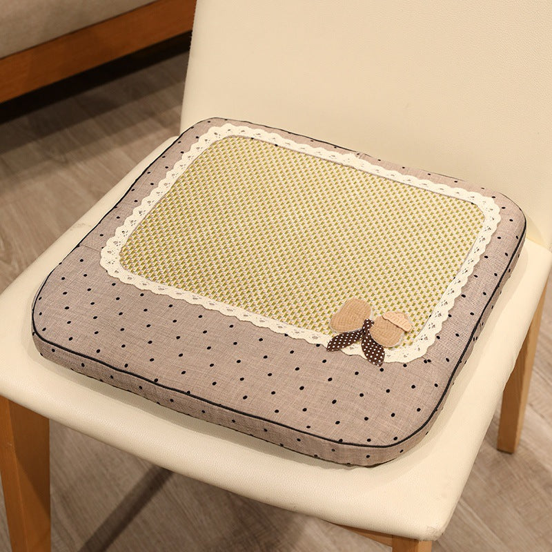 Summer seat cushion made of bamboo with lumbar support