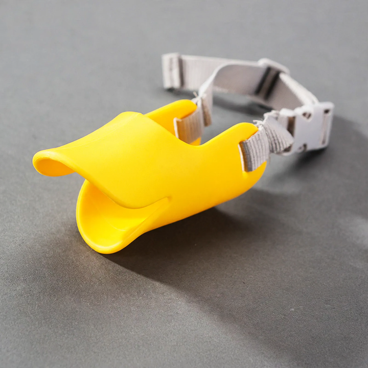 Dog muzzle made of TPR, adjustable