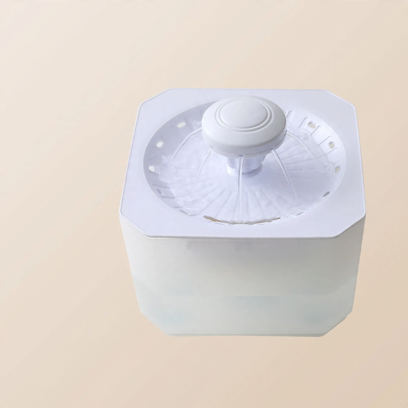 Automatic pet drinking fountain with circulation