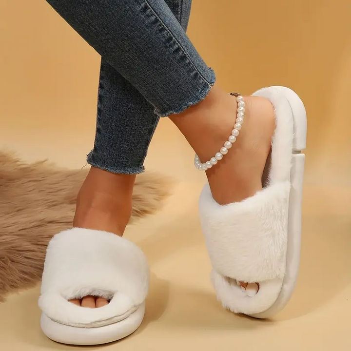 Cozy fur slides | Stornfield