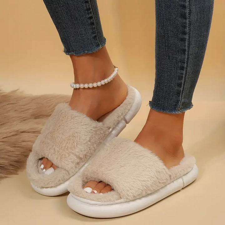 Cozy fur slides | Stornfield