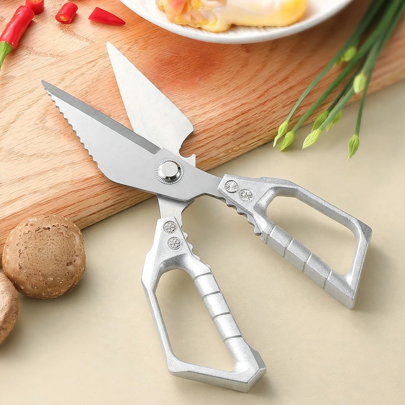 Kitchen scissors made of stainless steel