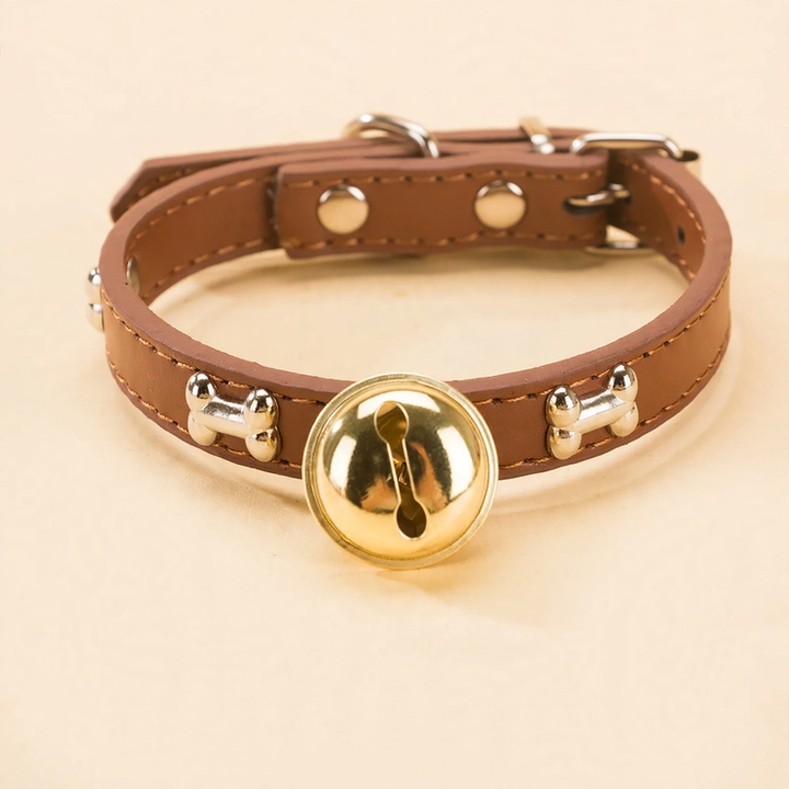 Adjustable pet collar with bell