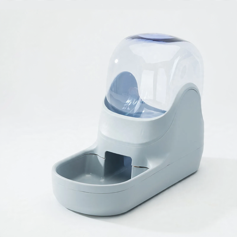 Plastic pet feeding set with water bowl and food bowl