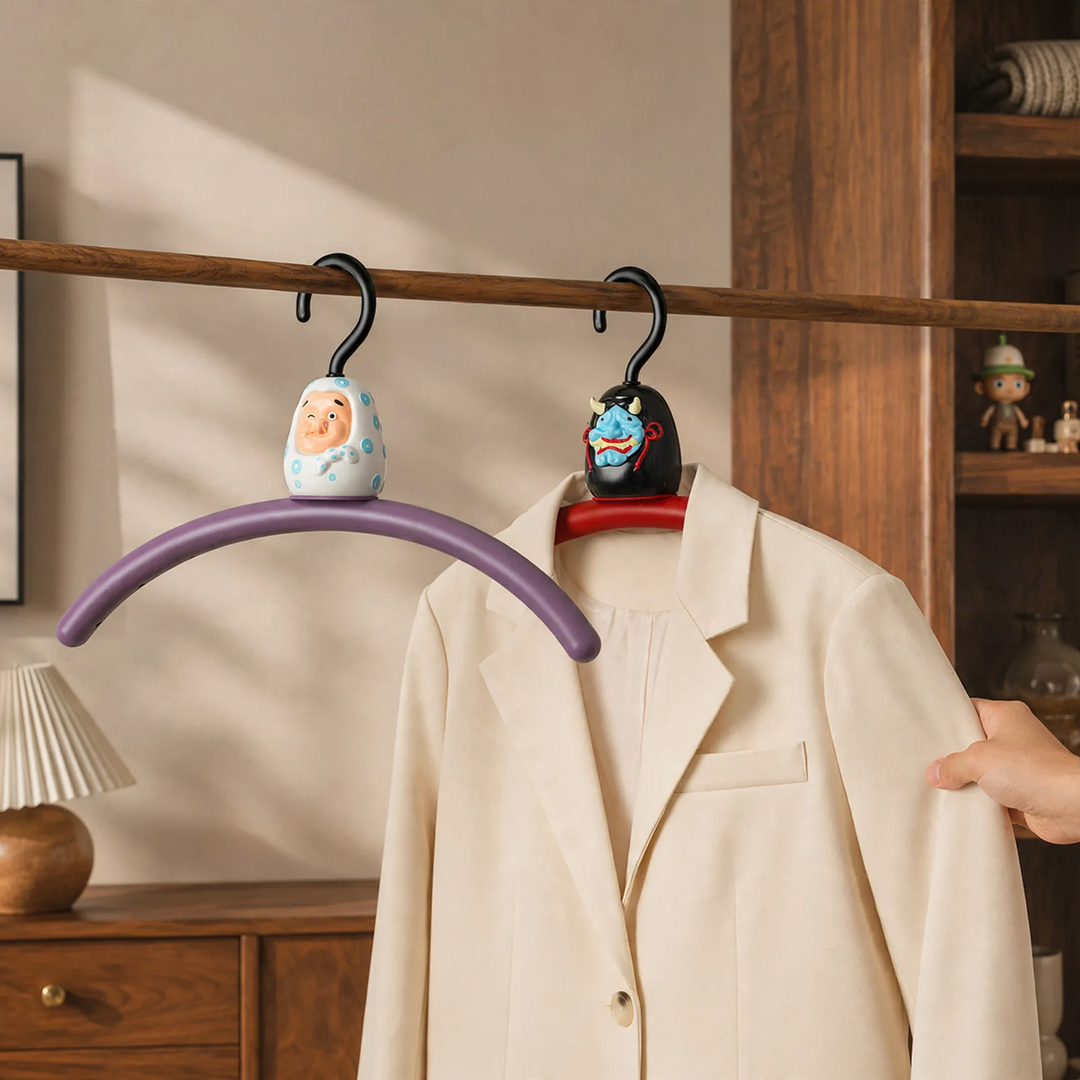 Daruma clothes hanger, plastic, non-slip