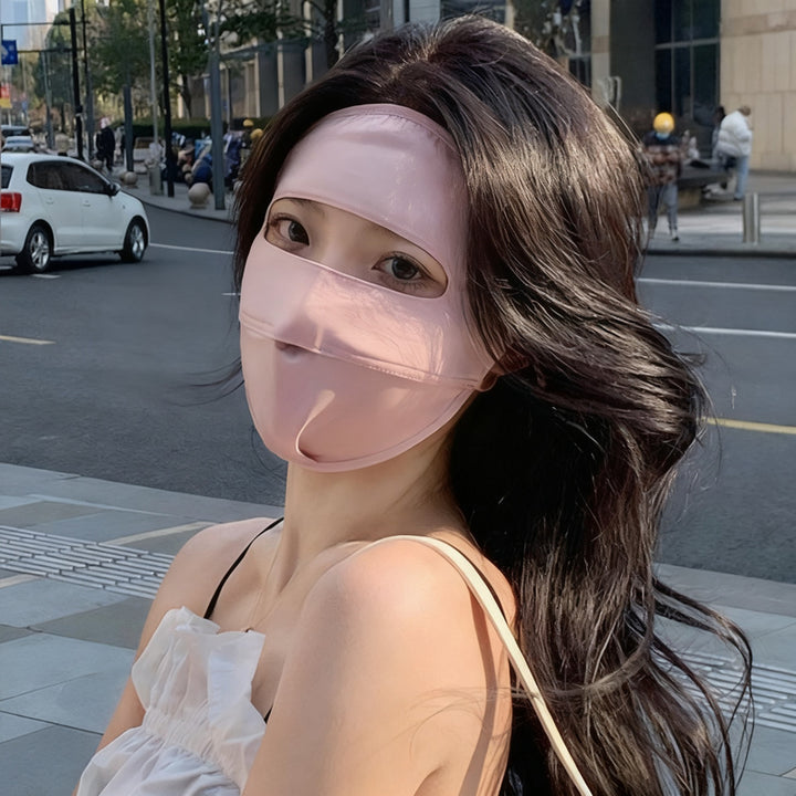 Facemask with UV protection and wind protection