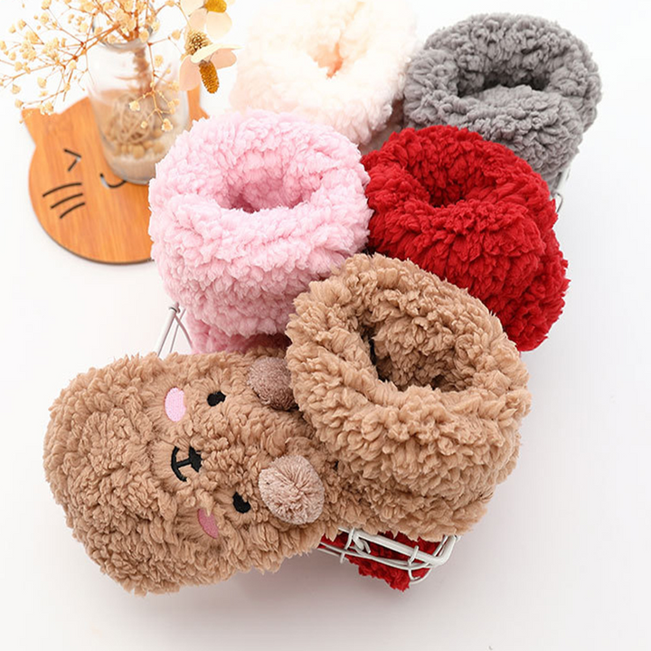 Warm, fluffy bear socks | Stornfield