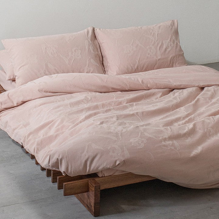 Cotton bedding set with jacquard pattern