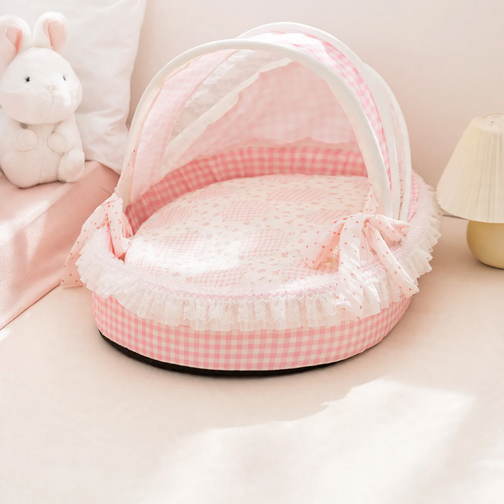 Breathable pet mat with border