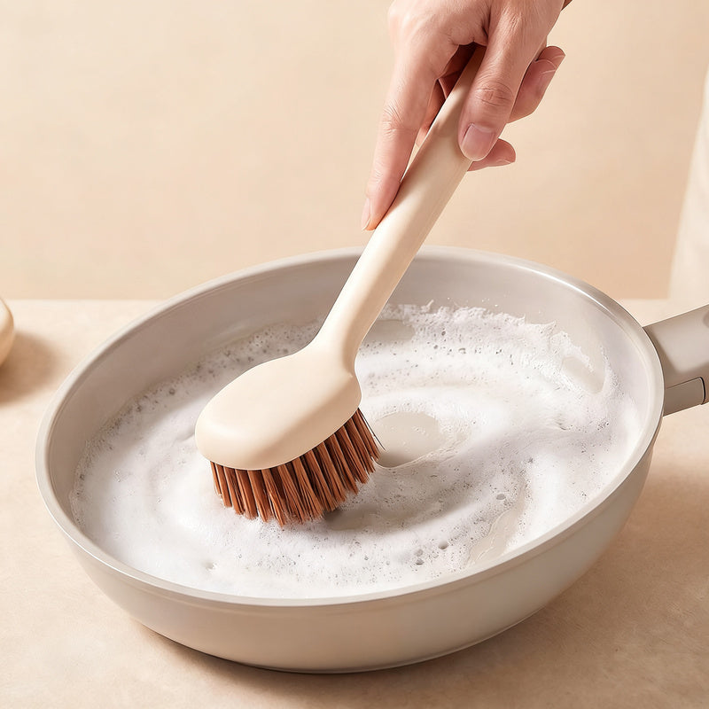 Long handle pot brush, scratch-resistant