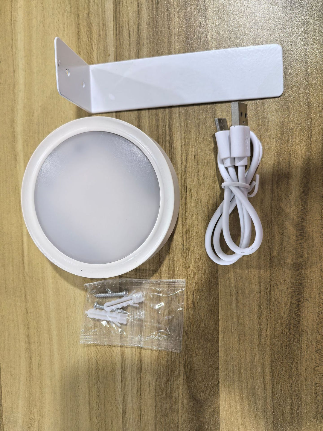 Wall lamp with motion sensor and LED