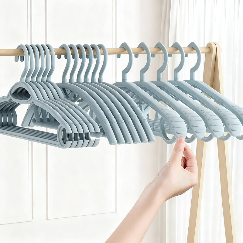 Plastic hanger, non-slip, scratch-free