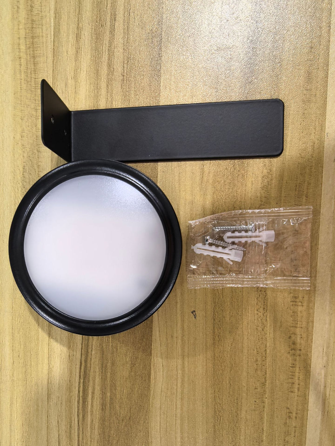 Wall lamp with motion sensor and LED