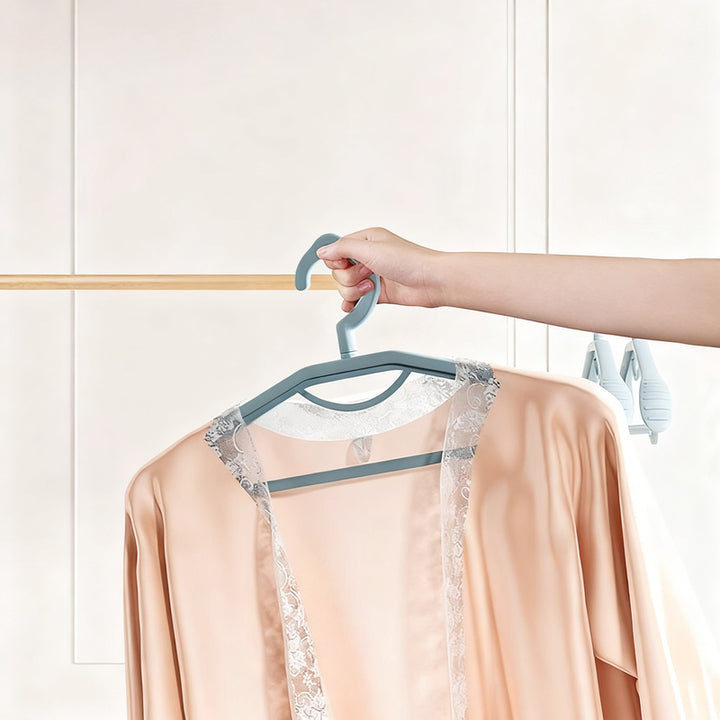 Plastic hanger, non-slip, scratch-free