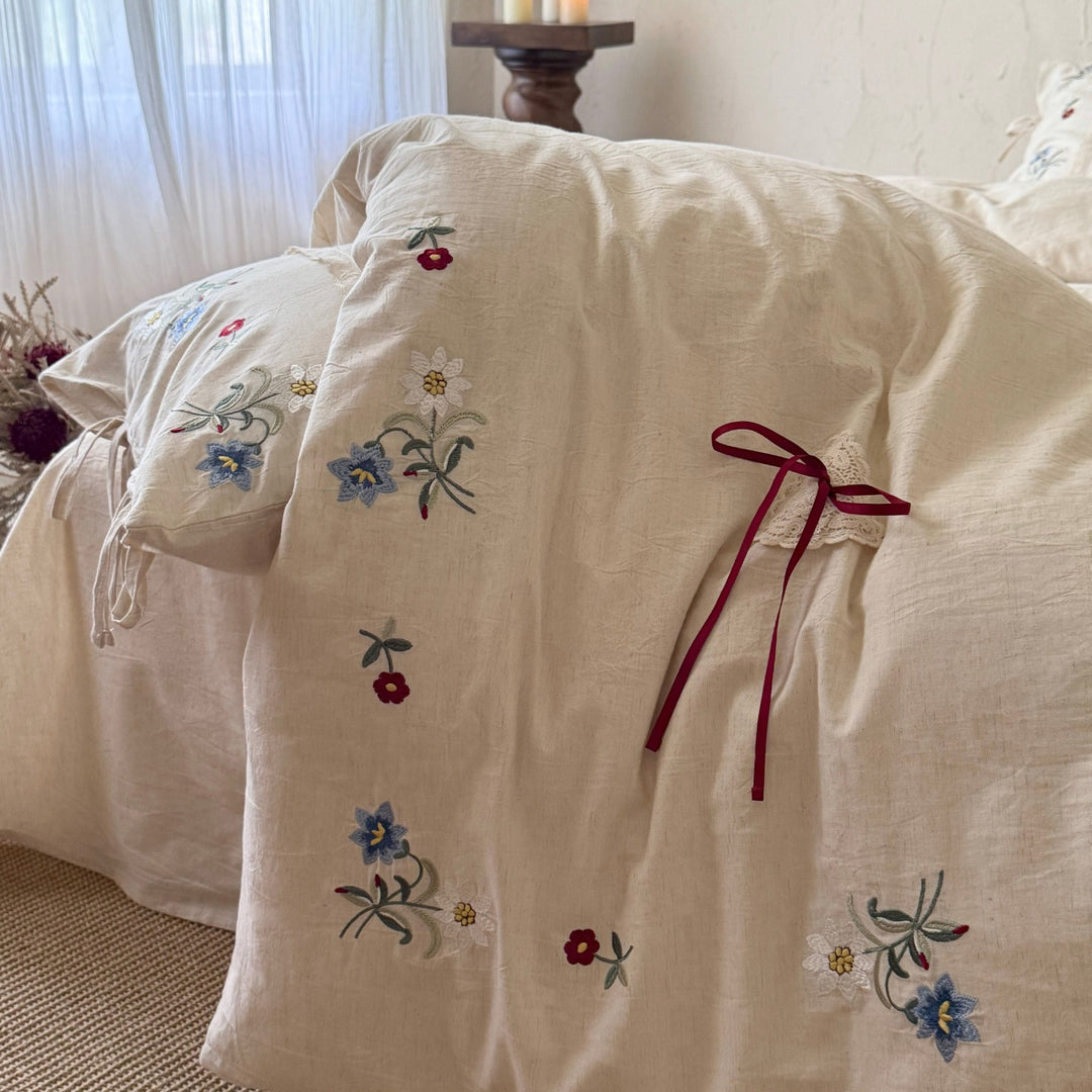 Cotton-linen bedding with embroidery, 20% linen