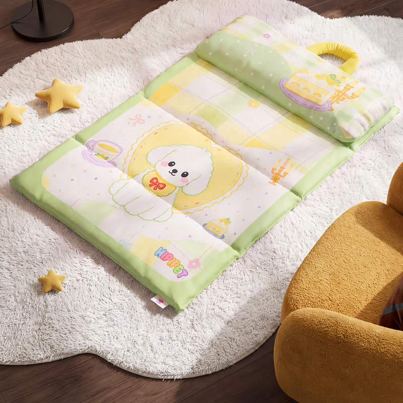 Washable pet lounger, year-round
