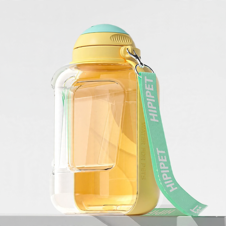 Portable drinking bottle for pets