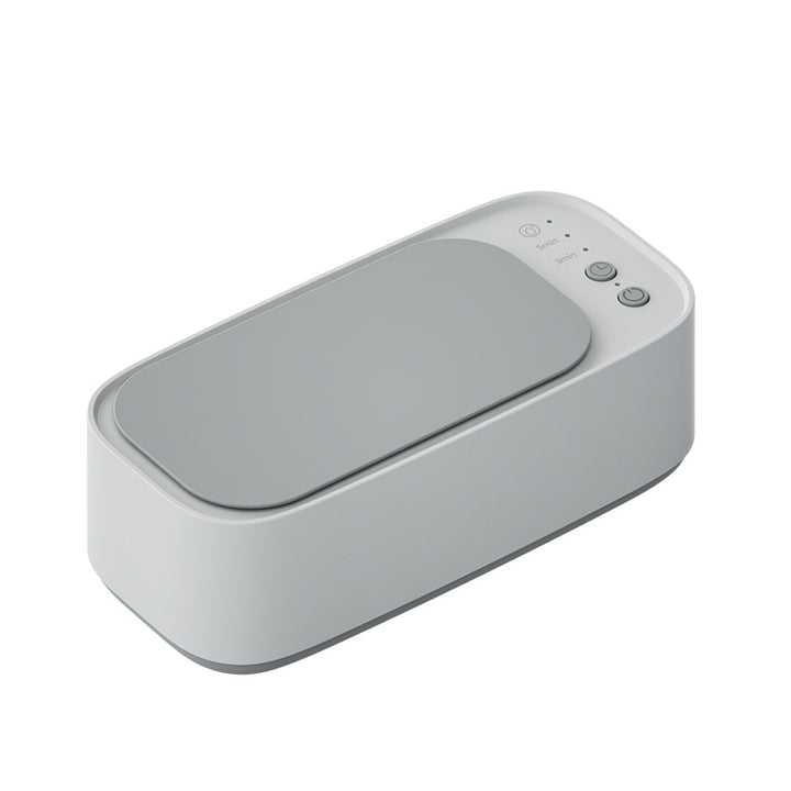 Ultrasonic cleaning device with timer for glasses