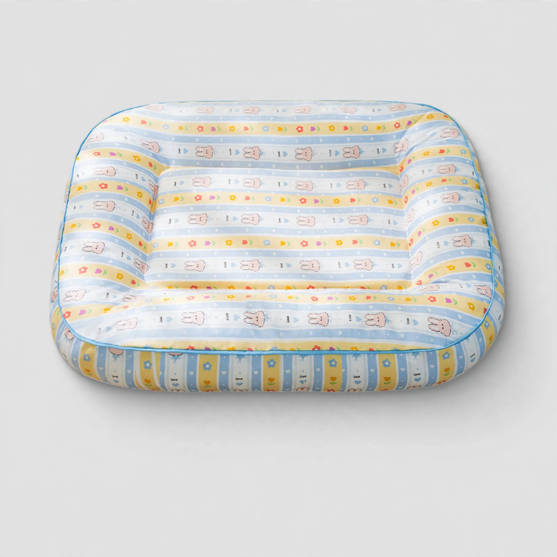 Washable pet lounger, year-round