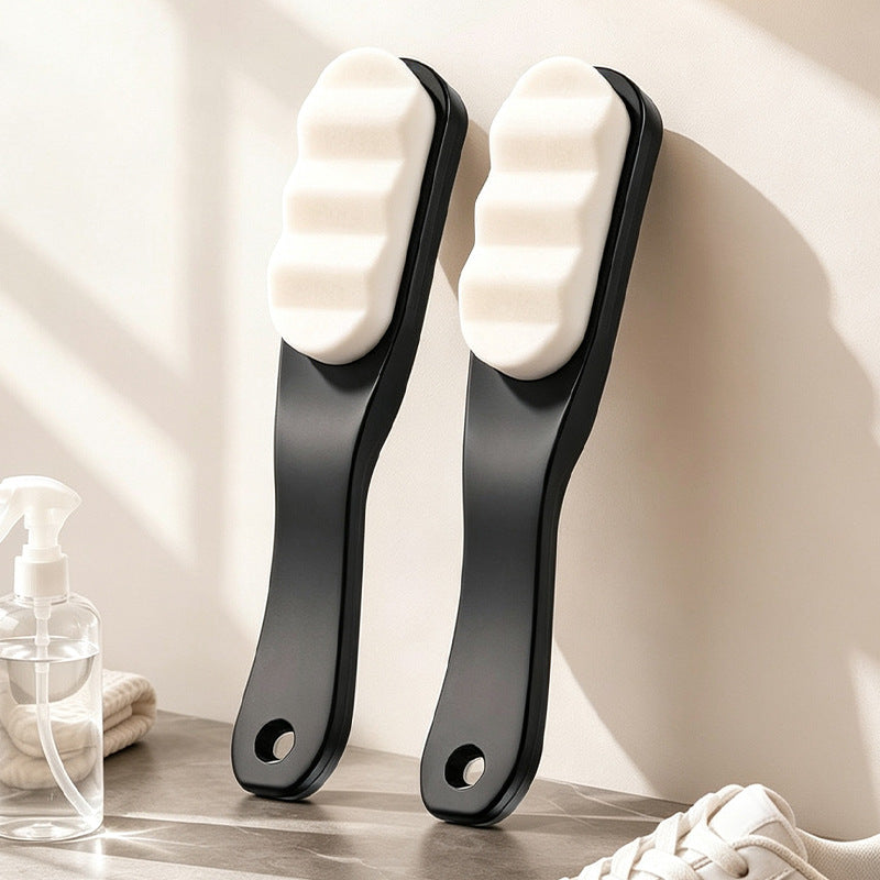 Soft shoe polishing brush made of nanofibers